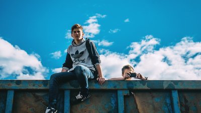 Чи знаходить сільська молодь щастя у великих містах Чи знаходить сільська молодь щастя у великих містах