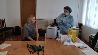 У Волинській ОДА за день щепили 59 працівників держустанов