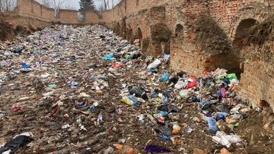 На Житомирщині знову виявили львівське сміття На Житомирщині знову виявили львівське сміття