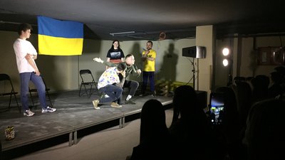 У Черкасах провели доброчинний комедійний вечір на підтримку ЗСУ