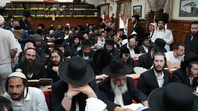 Рош га-Шана: чому хасиди приїздять на єврейський Новий рік до Умані