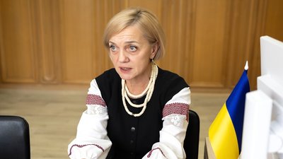 Олена Івановська, мовна обмудсманка