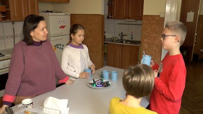 "Мій дім там, де моя сім’я, і ми в безпеці". Переселенка Світлана Тарахкало "Мій дім там, де моя сім’я, і ми в безпеці". Переселенка Світлана Тарахкало