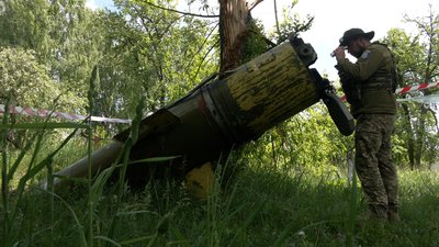 Три нерозірвані снаряди “Точки-У” та десятки інших калібрів: у Тупичеві розміновують пасовища та городи Три нерозірвані снаряди “Точки-У” та десятки інших калібрів: у Тупичеві розміновують пасовища та городи
