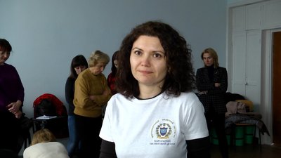 Вчителі та працівники дошкільних закладів Житомира розпочали навчатися першій домедичній допомозі Вчителі та працівники дошкільних закладів Житомира розпочали навчатися першій домедичній допомозі