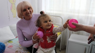 Ховалися в коридорах, аби не залишити пацієнтів: в одній з харківських лікарень, де є хоспіс для дітей, зробили укриття Ховалися в коридорах, аби не залишити пацієнтів: в одній з харківських лікарень, де є хоспіс для дітей, зробили укриття