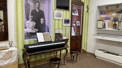 Що відомо про автора "Щедрика", який прожив на Донеччині чотири роки Що відомо про автора "Щедрика", який прожив на Донеччині чотири роки
