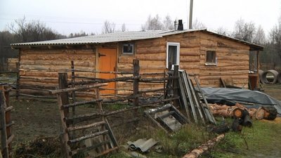 На Житомирщині погорільці з Магдина продовжують відбудовувати оселі, які згоріли навесні
