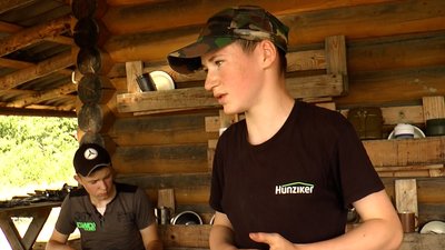 Дисципліна і навчання. Як діти проходять вишкіл у "Карпатському легіоні" Дисципліна і навчання. Як діти проходять вишкіл у "Карпатському легіоні"