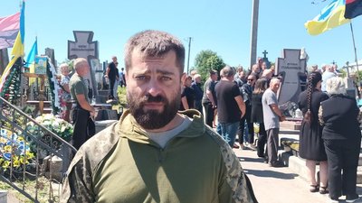 На Тернопільщині попрощалися із загиблими в російсько-українській війні бійцями На Тернопільщині попрощалися із загиблими в російсько-українській війні бійцями