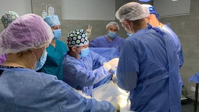 Перший добровольчий шпиталь на Івано-Франківщині: як клініка пластичної хірургії стала госпіталем Перший добровольчий шпиталь на Івано-Франківщині: як клініка пластичної хірургії стала госпіталем