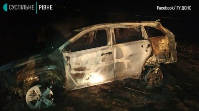 На Рівненщині під час руху загорілось авто