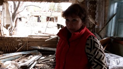 Тікали від обстрілів – потрапили під авіаудар. Як живуть люди після авіаударів по селу Іванівка на Чернігівщині Тікали від обстрілів – потрапили під авіаудар. Як живуть люди після авіаударів по селу Іванівка на Чернігівщині