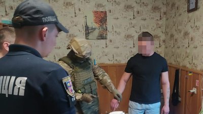 У Вінниці викрили реабілітаційний центр, де незаконно утримували людей У Вінниці викрили реабілітаційний центр, де незаконно утримували людей