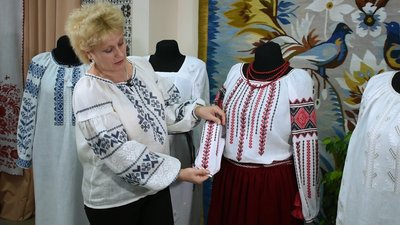«Я націлюю свою родину на збереження традицій», – майстриня Алла Кісь про вишивку