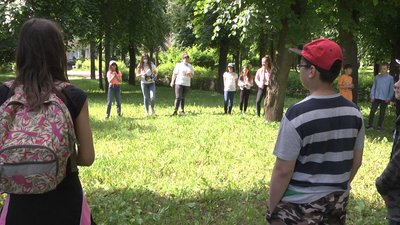 У Житомирі юнацька бібліотека проводить для дітей книжкові пікніки У Житомирі юнацька бібліотека проводить для дітей книжкові пікніки