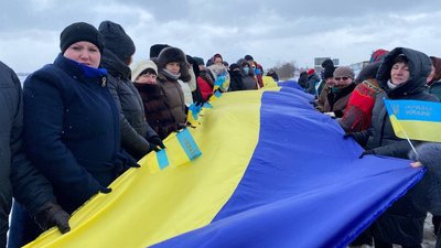 На межі Рівненської та Житомирської областей розгорнули державний прапор