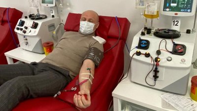 Мер Черкас здав плазму крові для ліків від коронавірусу