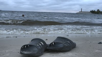 Пляжний сезон увесь рік: як загартовуються черкаські "моржі" Пляжний сезон увесь рік: як загартовуються черкаські "моржі"