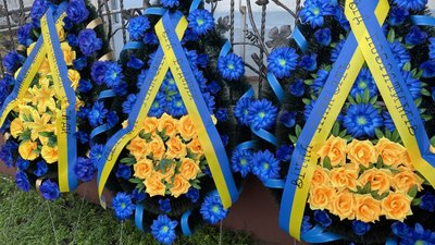 У Херсоні попрощались із загиблими на війні бійцями Володимиром Бабенком та Миколою Колесником У Херсоні попрощались із загиблими на війні бійцями Володимиром Бабенком та Миколою Колесником