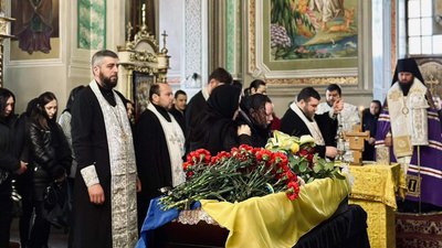 В Мукачеві попрощалися з полеглим військовим Миколою Гуті В Мукачеві попрощалися з полеглим військовим Миколою Гуті