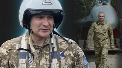 "Я звідси не піду. Це моя родина", — у Житомирі попрощалися з Героєм України Олександром Довгачем