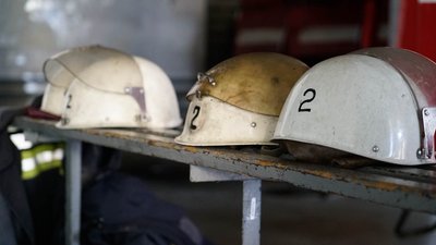 Спали по 2 години на добу: інтерв'ю з харківськими рятувальниками після лісних пожеж на Луганщині Спали по 2 години на добу: інтерв'ю з харківськими рятувальниками після лісних пожеж на Луганщині