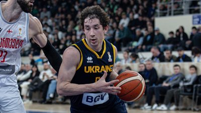 Олександр Ковляр у матчі збірної України з баскетболу проти Грузії у кваліфікації ЧС-2027