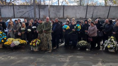 На Тернопільщині попрощалися із загиблими військовослужбовцями На Тернопільщині попрощалися із загиблими військовослужбовцями