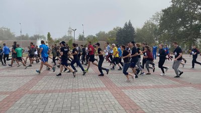 "Шаную воїнів, біжу за героїв України" - у Херсоні відбувся патріотичний забіг