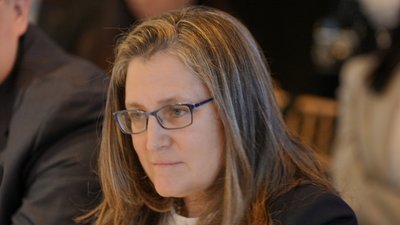 "Українська команда дуже тяжко працює": Фріланд про роботу України над мирною угодою