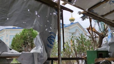 Російські військові атакували передмістя Херсона: поранені три жінки Російські військові атакували передмістя Херсона: поранені три жінки