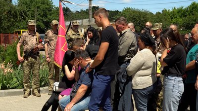 У Сумах поховали Богдана Бєлашова, який загинув на війні У Сумах поховали Богдана Бєлашова, який загинув на війні