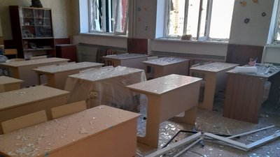 Обстріл школи в Середино-Буді: що розповідають очевидці Обстріл школи в Середино-Буді: що розповідають очевидці