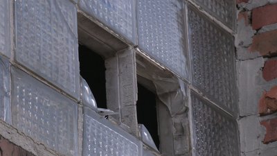 Вибили вікно та підірвали трактор: у Харкові пошкодили техніку ринку "Барабашово"