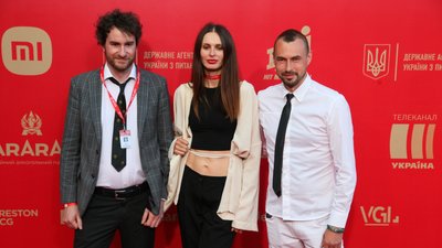 В Одесі розпочалася церемонія закриття ОМКФ. Фоторепортаж з червоної доріжки В Одесі розпочалася церемонія закриття ОМКФ. Фоторепортаж з червоної доріжки