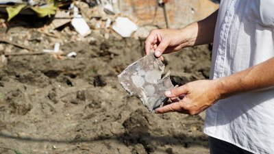 Росіяни вночі 16 червня двічі вдарили по Пісочину під Харковом: фото наслідків Росіяни вночі 16 червня двічі вдарили по Пісочину під Харковом: фото наслідків