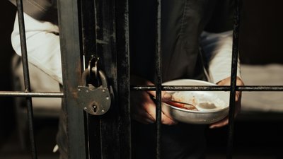 в'язниця, затримання, катування