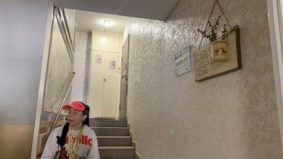 Ремонт за свої гроші: як жителі 9-поверхівки в Ужгороді самі відновлюють під’їзди Ремонт за свої гроші: як жителі 9-поверхівки в Ужгороді самі відновлюють під’їзди