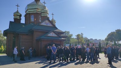 На Дніпропетровщині прощаються із загиблою від вибуху Дар'єю Гречищевою На Дніпропетровщині прощаються із загиблою від вибуху Дар'єю Гречищевою