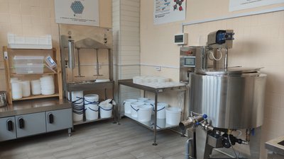 У полтавському виші виготовляють сир для переселенців У полтавському виші виготовляють сир для переселенців