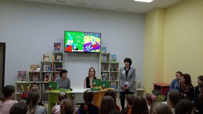 Чернівецька письменниця Оксана Драчковська презентувала в Луцьку книгу про інклюзію Чернівецька письменниця Оксана Драчковська презентувала в Луцьку книгу про інклюзію