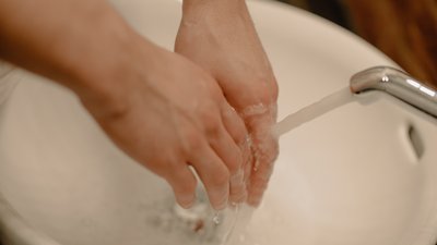 У частині Одеси та передмісті через ремонт відключать воду