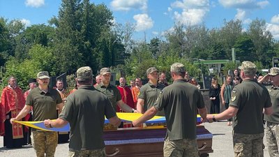 У Тернополі поховали бійця Михайла Петришина