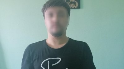На Вінниччині молодики перекрили залізничний переїзд та стріляли по потягу На Вінниччині молодики перекрили залізничний переїзд та стріляли по потягу