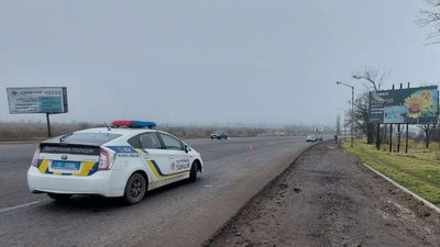 Подвійне ДТП із летальним випадком: у Миколаєві чоловік після автопригоди потрапив під колеса авто