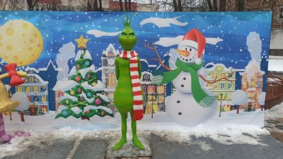 Грінч, Фердинад та Майк Вазовський: новорічні фотозони у Вінниці Грінч, Фердинад та Майк Вазовський: новорічні фотозони у Вінниці