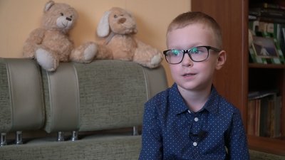 «З кожною прочитаною сторінкою стаєш розумнішим». 6-річний хлопчик з Дніпра з трьох років читає енциклопедії, вивчає науки «З кожною прочитаною сторінкою стаєш розумнішим». 6-річний хлопчик з Дніпра з трьох років читає енциклопедії, вивчає науки