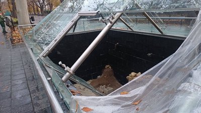 Піраміда-музей на Приморському бульварі в Одесі
