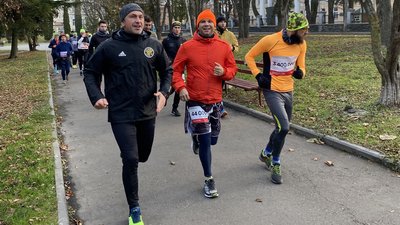 У Рівному клуб бігу долучився до "Марафону у Нью-Йорку, який ніхто не хоче бігти"
